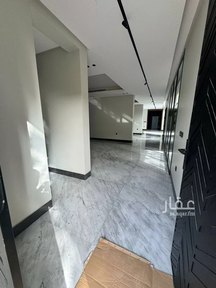 فيلا للبيع في شارع الشارخية, حي الورود, مدينة الرياض, منطقة الرياض 15