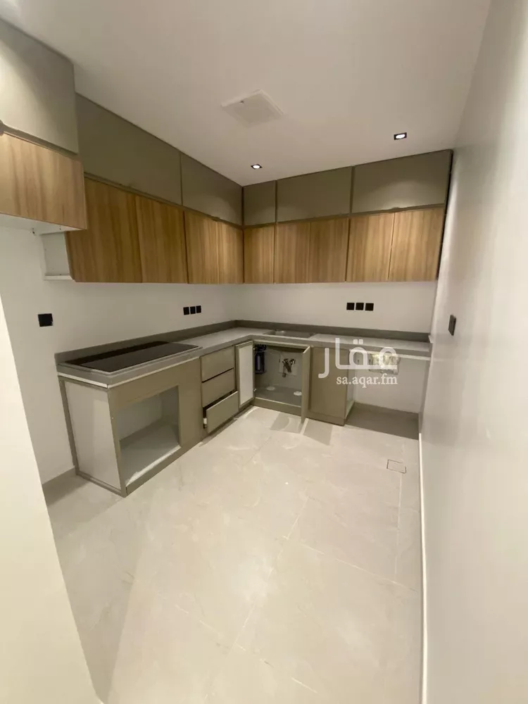 دور للإيجار في شارع عبدالله بن نافع, حي السليمانية, مدينة الرياض, منطقة الرياض صورة 2