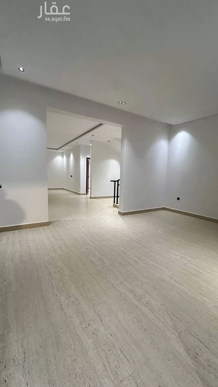 فيلا للبيع في شارع أحمد بن أبي عزرة, حي المرجان, مدينة الرياض, منطقة الرياض صورة 2