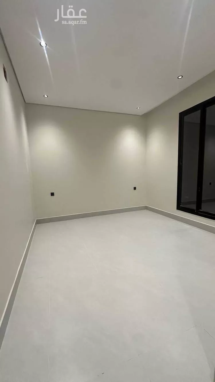 Floor for Sale in Riyadh Al Janadriyah 6