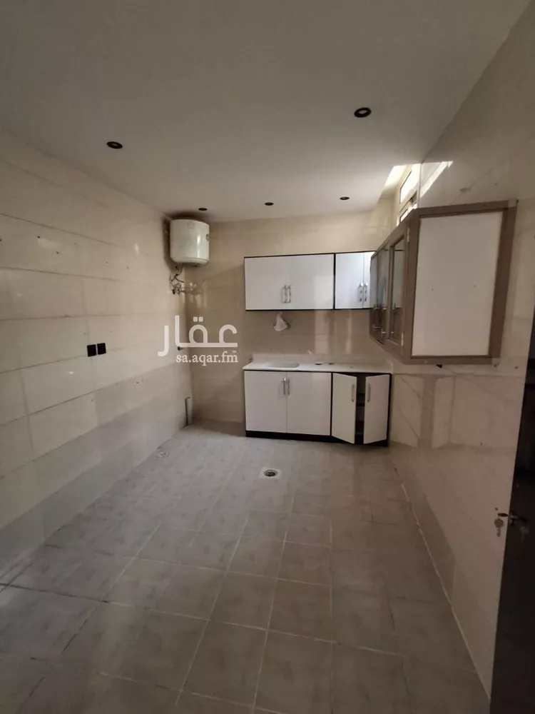 شقة للإيجار في شارع الملك عبدالعزيز ابن عبدالرحمن سعود ، حي الخالدية ، الدرعية ، الدرعية