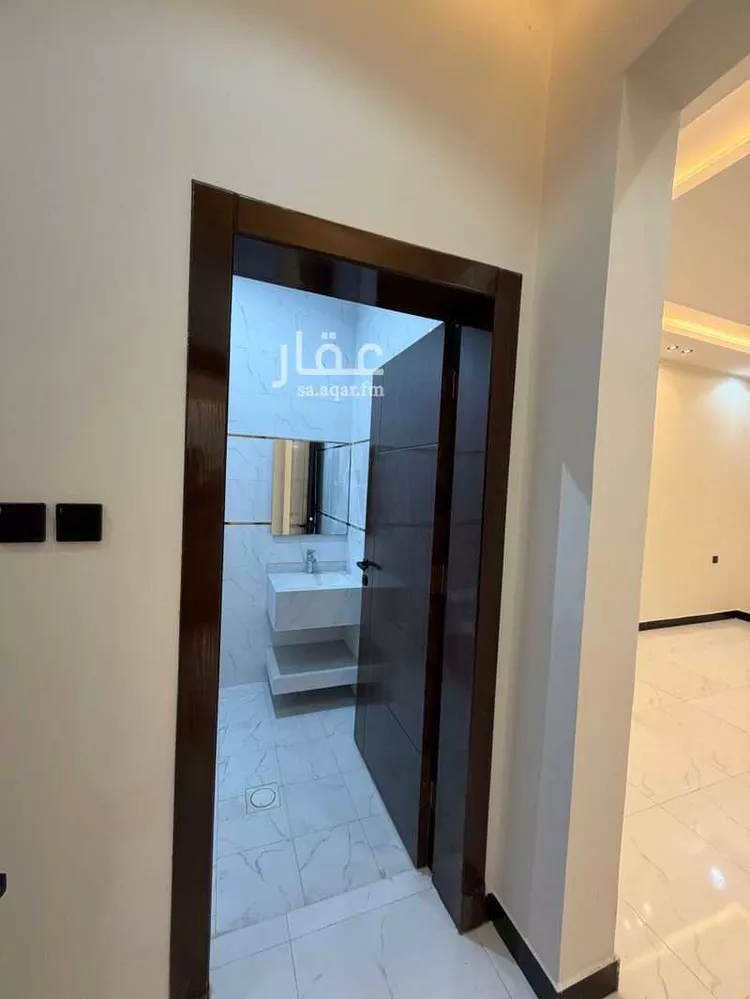 شقة للبيع في شارع صلاح الدين ابن ظهيرة, حي التعاون, مدينة خميس مشيط, منطقة عسير 11