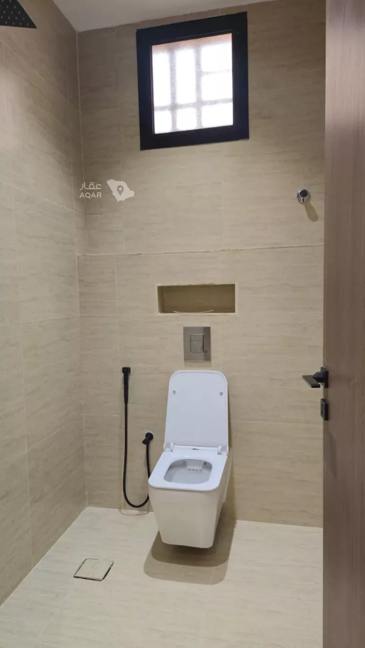 Floor for Sale in Baish ALKHALIDIYA DIST 4