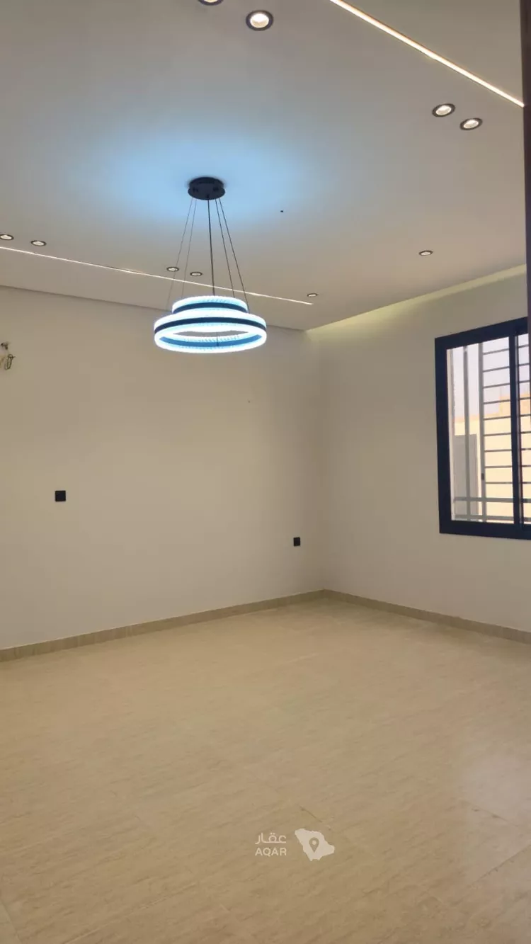 Floor for Sale in Baish ALKHALIDIYA DIST 15