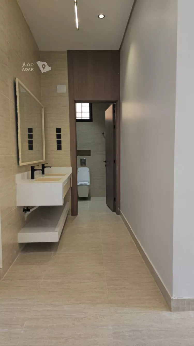 Floor for Sale in Baish ALKHALIDIYA DIST 3