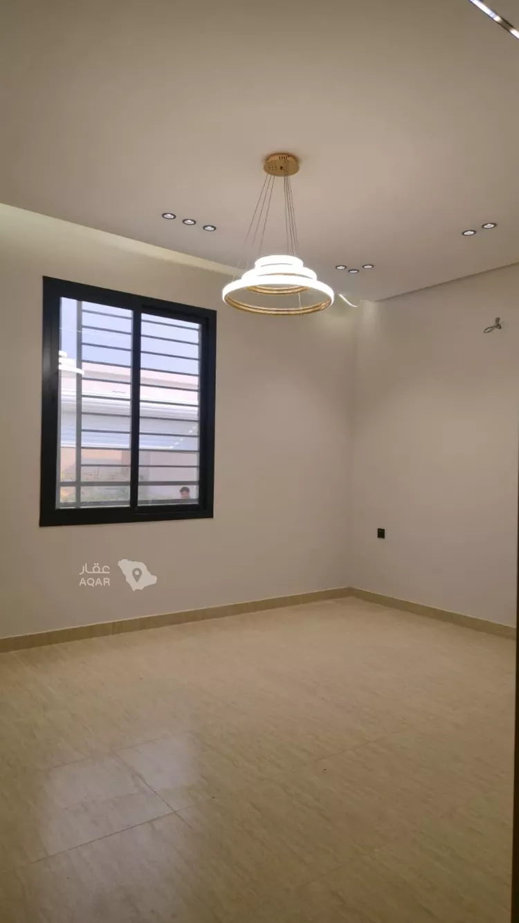 Floor for Sale in Baish ALKHALIDIYA DIST 10