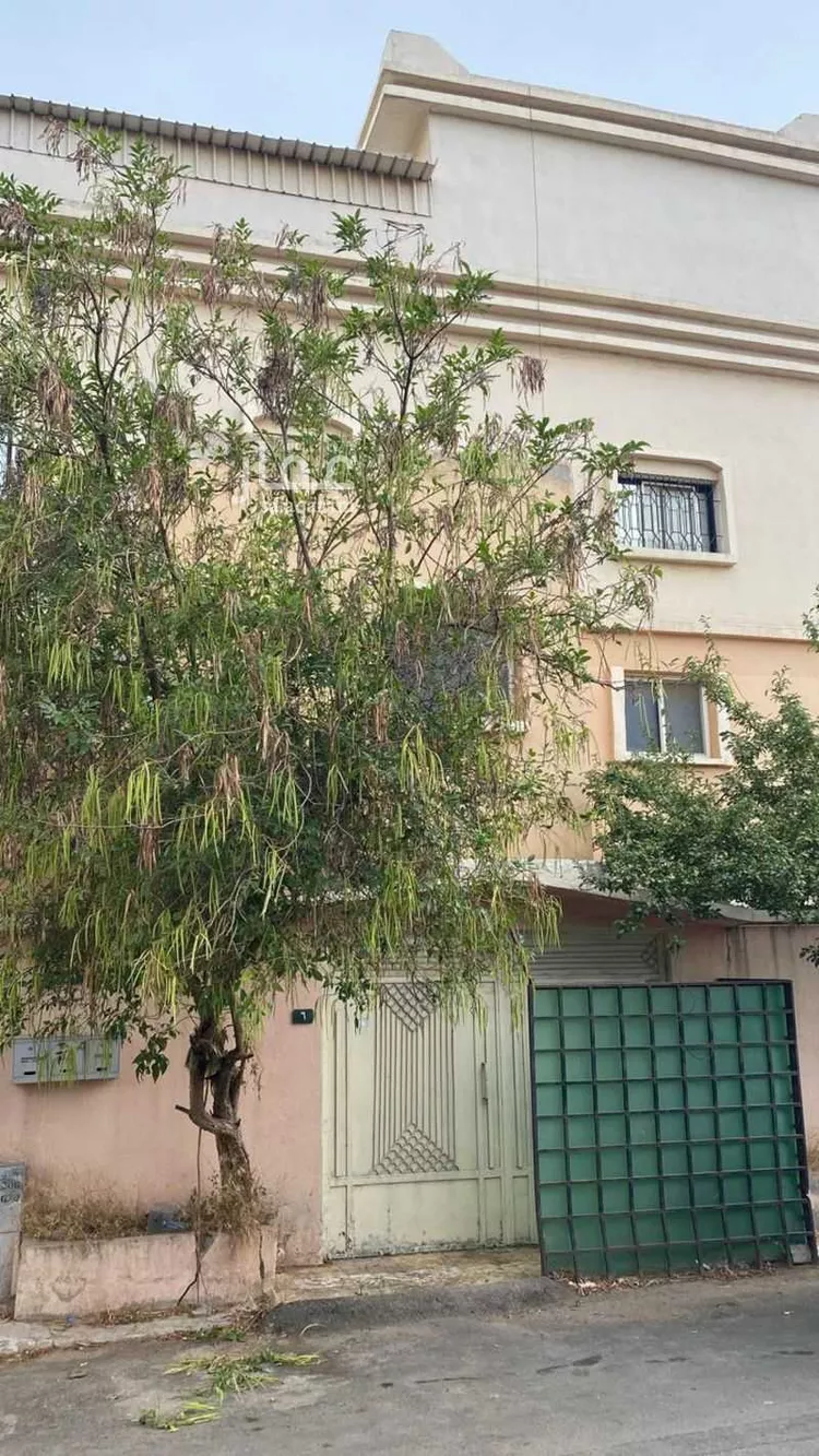 عمارة للبيع في شارع نجم الدين الايوبي, حي ذرة, مدينة ابها, منطقة عسير