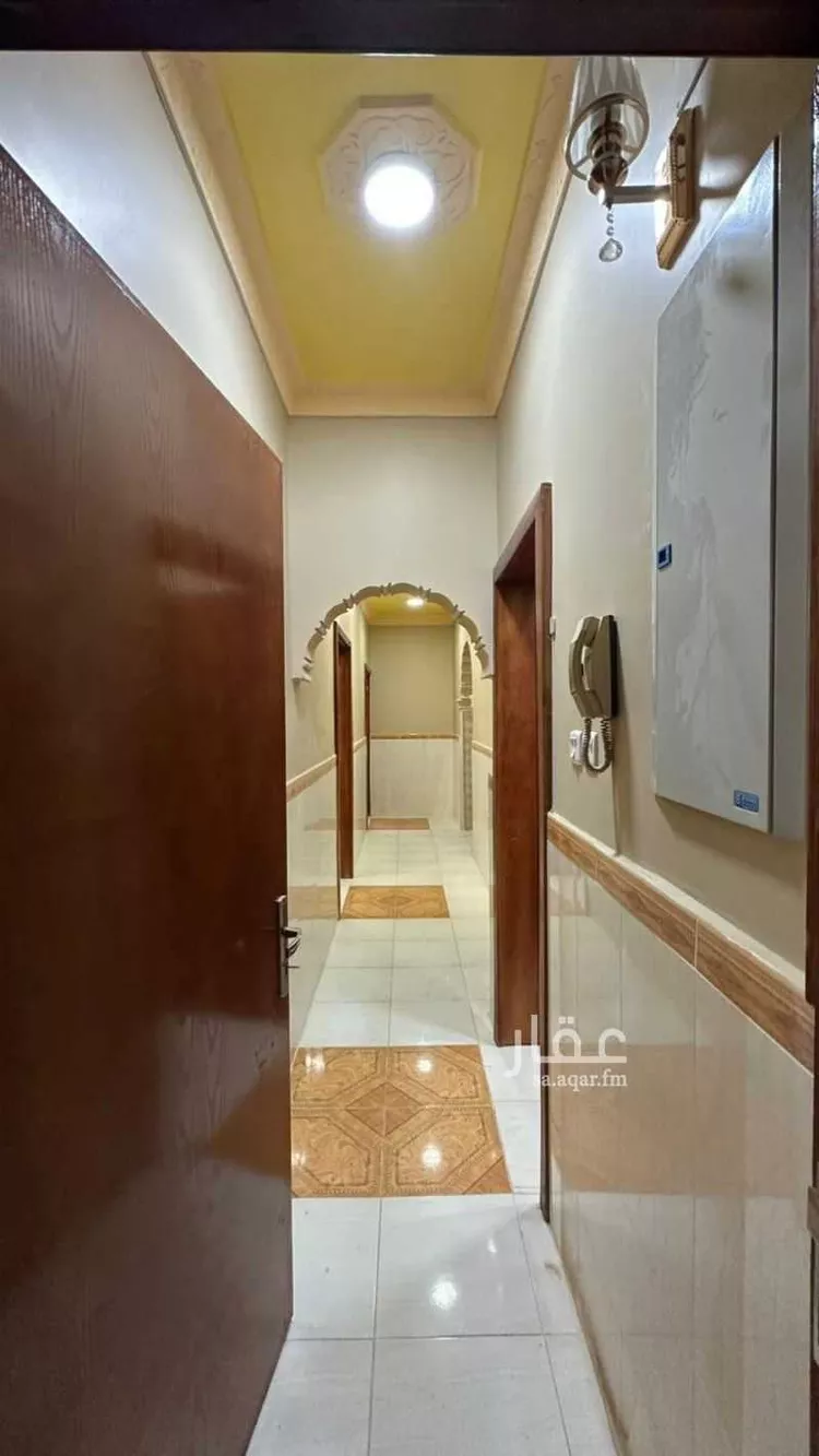 عمارة للإيجار في شارع ابو الصغيرة, حي السلام, مدينة أبها, منطقة عسير صورة 2