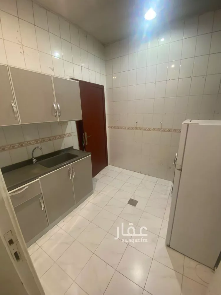 شقة للإيجار في شارع طريق الملك فهد فرعي, حي النزهة, مدينة جدة, منطقة مكة المكرمة صورة 4