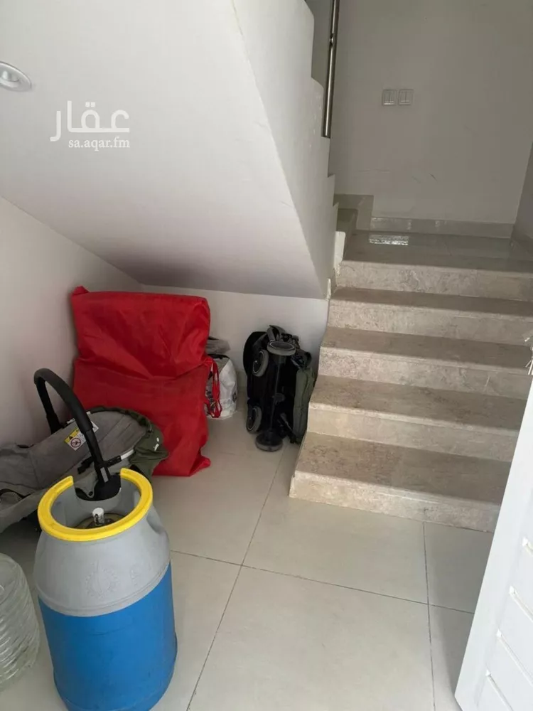 دور للبيع في شارع ابن المغازلي, حي الشفاء, مدينة الرياض, منطقة الرياض صورة 4