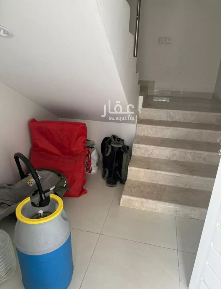 دور للبيع في شارع ابن المغازلي, حي الشفاء, مدينة الرياض, منطقة الرياض صورة 2