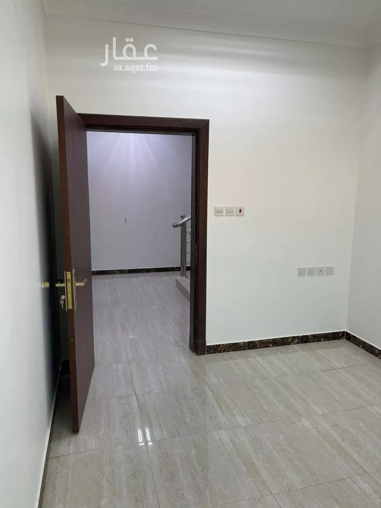 شقة للبيع في شارع صفيح, حي العزيزية, مدينة الرياض, منطقة الرياض صورة 4