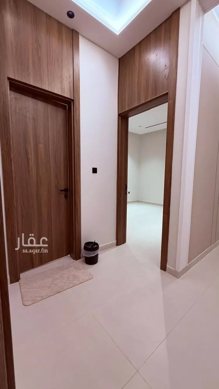 دور للبيع في شارع هارون الصحراوي, حي عكاظ, مدينة الرياض, منطقة الرياض صورة 2