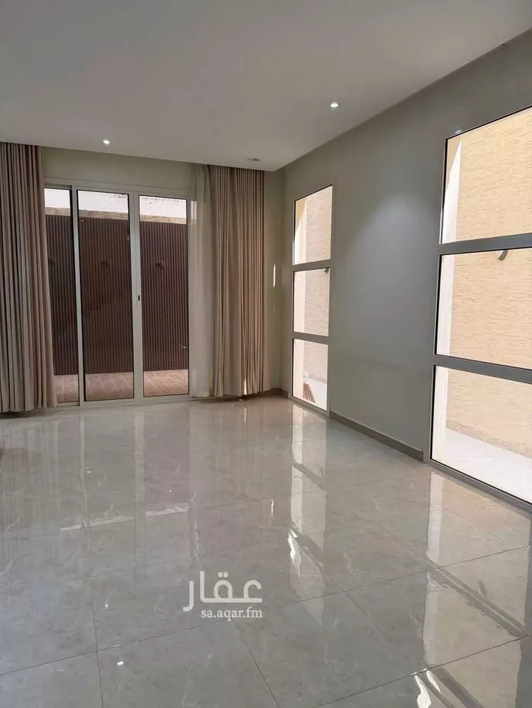 فيلا للإيجار في شارع منصور الطبري ، حي الرمال ، الرياض ، منطقة الرياض صورة 2