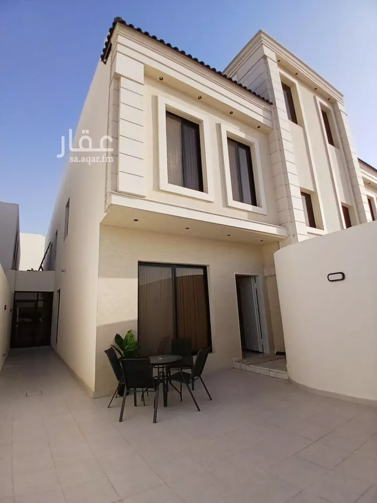 دور للبيع في شارع عبدالله عراقي, حي عكاظ, مدينة الرياض, منطقة الرياض