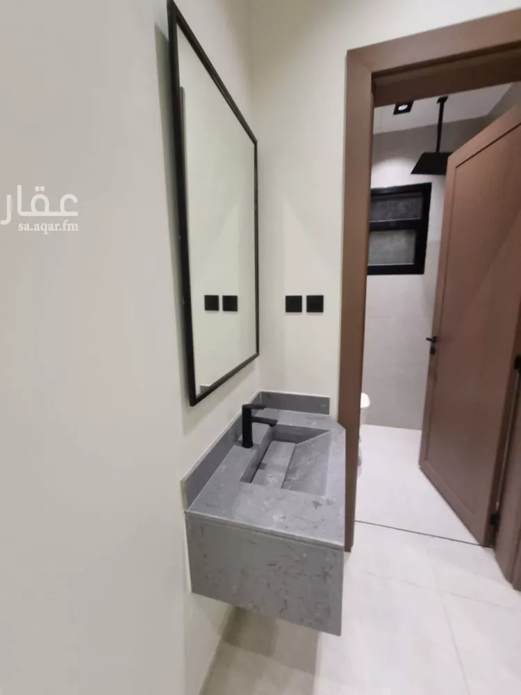 دور للبيع في شارع مسلة, حي بدر, مدينة الرياض, منطقة الرياض صورة 4