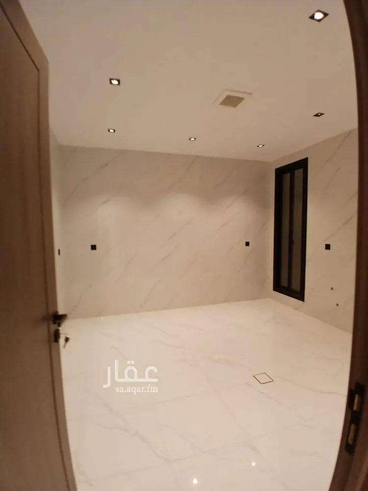 دور للبيع في شارع عبدالله عراقي, حي عكاظ, مدينة الرياض, منطقة الرياض صورة 2