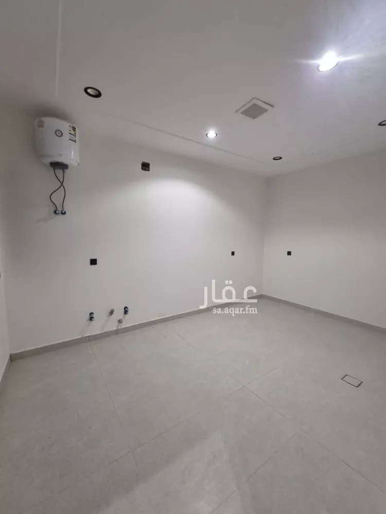 دور للبيع في شارع 58 عكاظ, حي عكاظ, مدينة الرياض, منطقة الرياض صورة 2