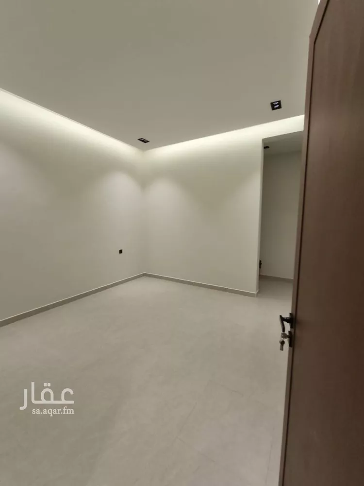 دور للبيع في شارع مسلة, حي بدر, مدينة الرياض, منطقة الرياض صورة 5