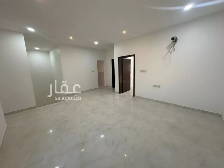 فيلا للبيع في شارع زيد بن خارجه, حي الشراع, مدينة الخبر, المنطقة الشرقية 8