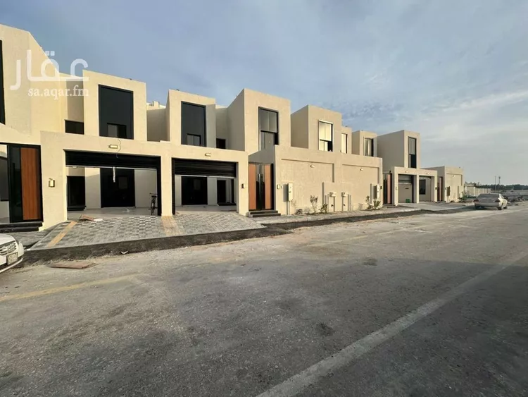 فيلا للبيع في شارع الصخرة, حي الأمواج, مدينة الخبر, المنطقة الشرقية