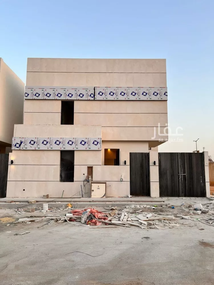 فيلا للبيع في شارع أحمد بن الحسن الأنصاري, حي المهدية, مدينة الرياض, منطقة الرياض صورة 3