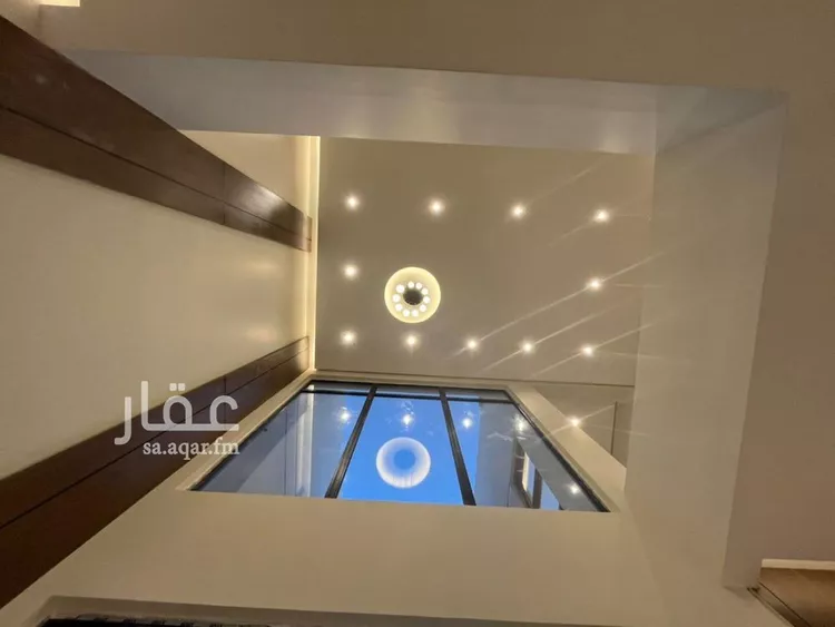 فيلا للبيع في شارع أحمد بن الحسن الأنصاري, حي المهدية, مدينة الرياض, منطقة الرياض صورة 4