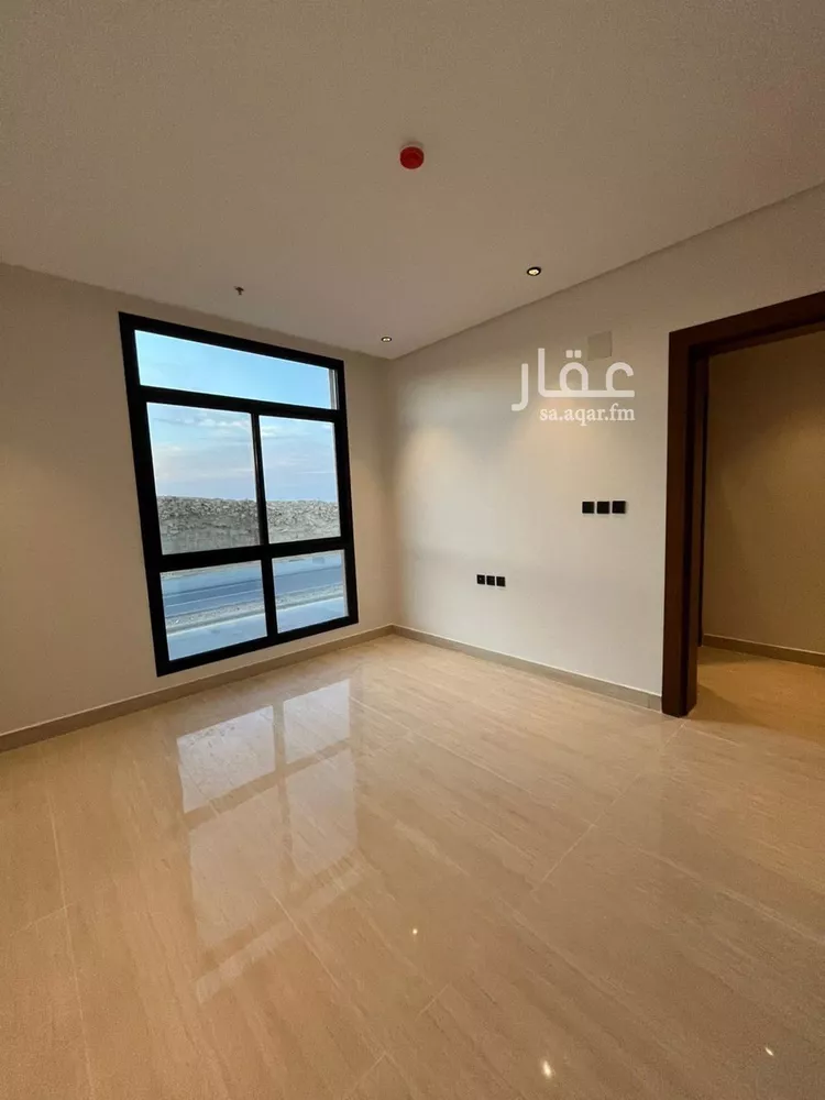 شقة للبيع في شارع عبدالعزيز بن إسماعيل, حي المهدية, مدينة الرياض, منطقة الرياض 24