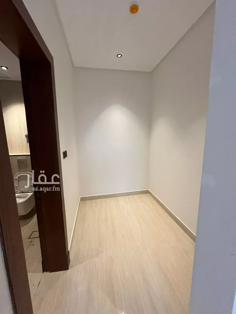 شقة للبيع في شارع عبدالعزيز بن إسماعيل, حي المهدية, مدينة الرياض, منطقة الرياض 21