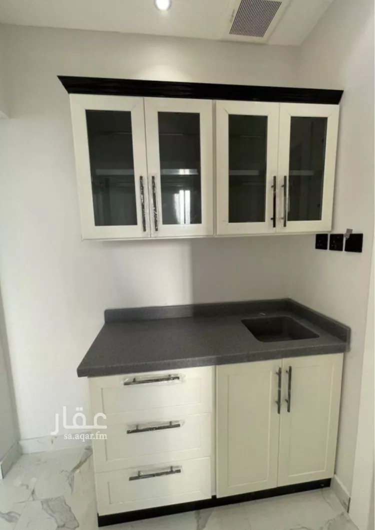 شقة للإيجار في شارع الاميرة سارة بنت احمد السديري, حي الضباط, مدينة الرياض, منطقة الرياض صورة 3