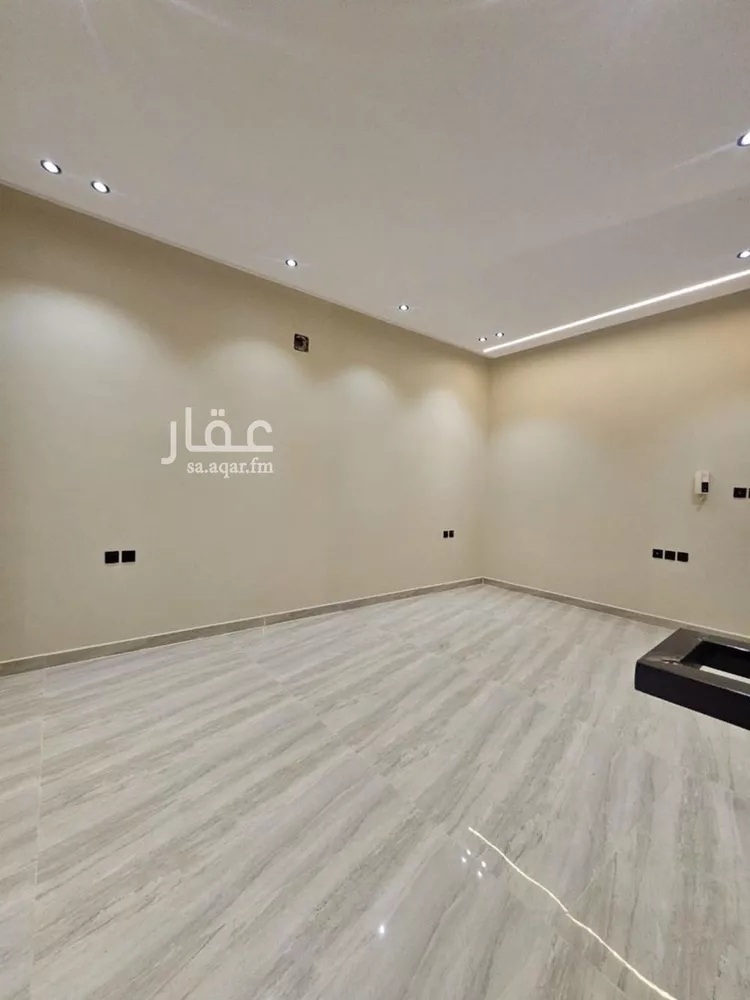 فيلا للبيع في شارع ابي عبدالله محمد بن فرحون, حي العريجاء الغربي, مدينة الرياض, منطقة الرياض صورة 2