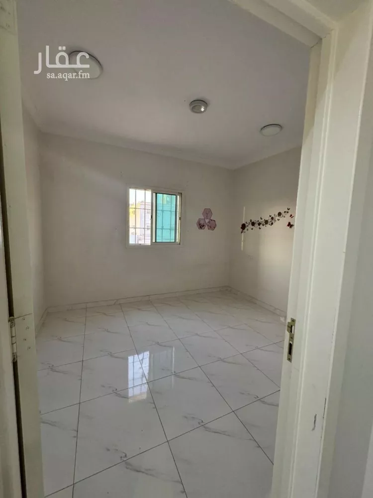 شقة للإيجار في شارع ابن الزبير الغرناطي, حي السعادة, مدينة الرياض, منطقة الرياض