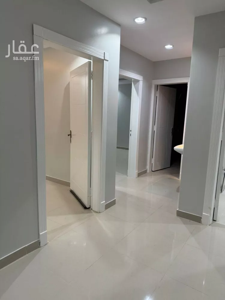 شقة للإيجار في شارع أبي عبيدة النابلسي, حي عكاظ, مدينة الرياض, منطقة الرياض