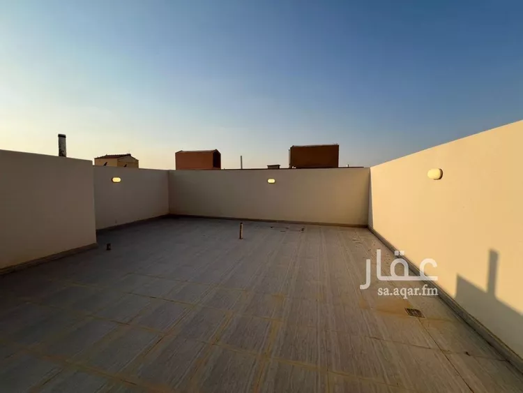 دور للبيع في شارع ابن سبرة, حي العوالي, مدينة الرياض, منطقة الرياض 15