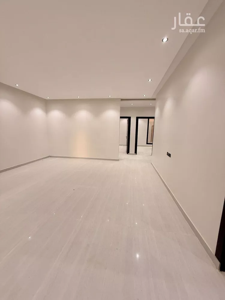 دور للبيع في شارع عبدالحفيظ قاري, حي عكاظ, مدينة الرياض, منطقة الرياض صورة 2