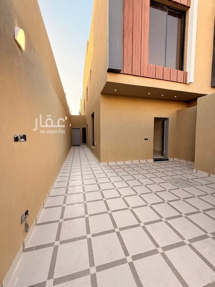 دور للبيع في شارع عبدالحفيظ قاري, حي عكاظ, مدينة الرياض, منطقة الرياض صورة 3