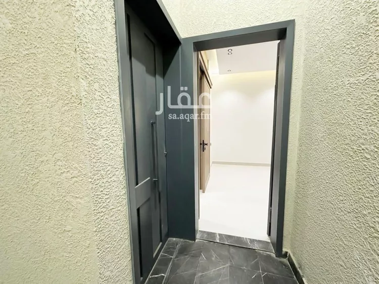 دور للبيع في شارع محمد بن أحمد بيري, حي طويق, مدينة الرياض, منطقة الرياض صورة 4