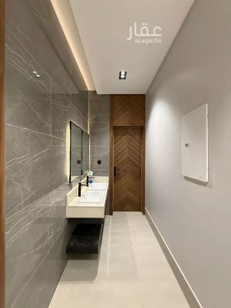 دور للبيع في شارع عبدالله القرعاوي, حي طويق, مدينة الرياض, منطقة الرياض صورة 5