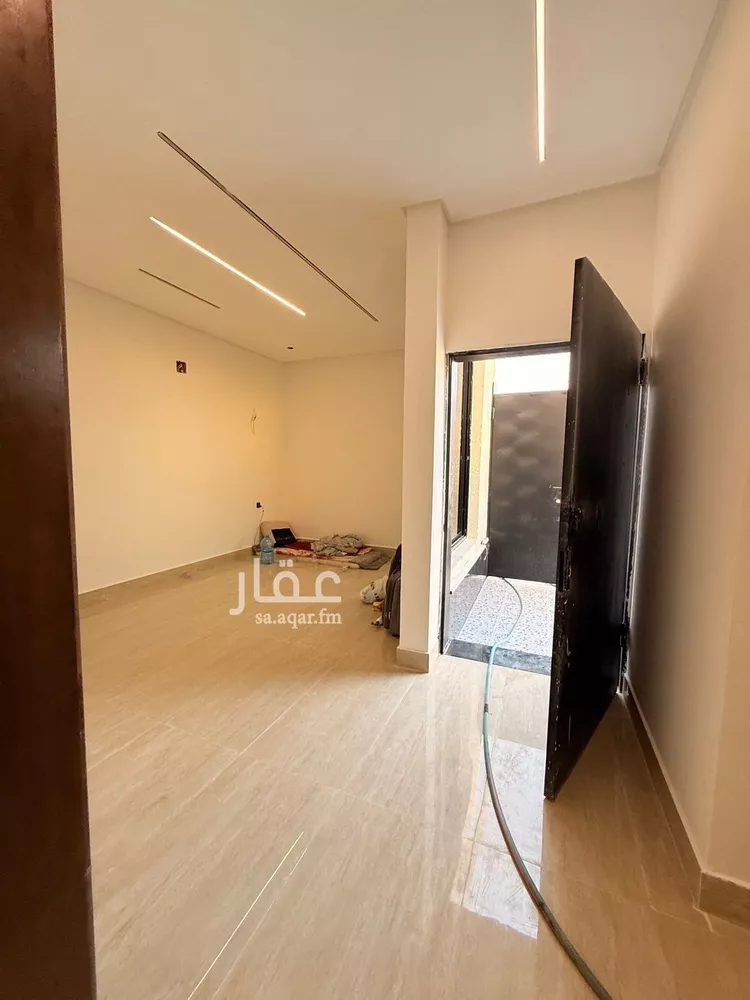 فيلا للبيع في شارع فضيلة الشيخ أحمد توحيد, حي طويق, مدينة الرياض, منطقة الرياض صورة 5