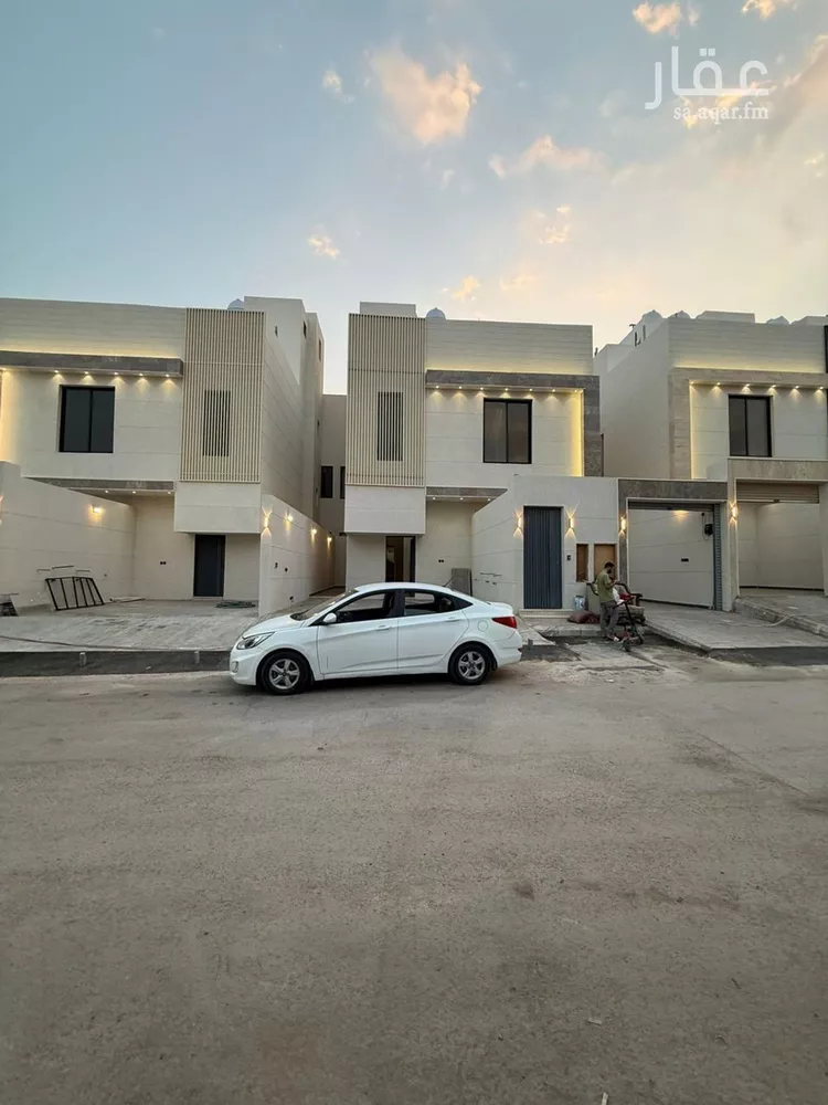 دور للبيع في شارع عبدالله القرعاوي, حي طويق, مدينة الرياض, منطقة الرياض صورة 2