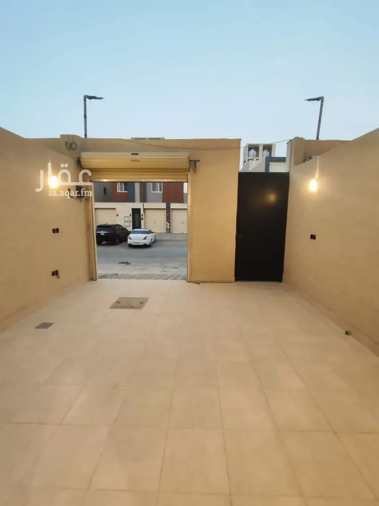 دور للبيع في شارع يحيى الأزدي, حي العوالي, مدينة الرياض, منطقة الرياض صورة 5