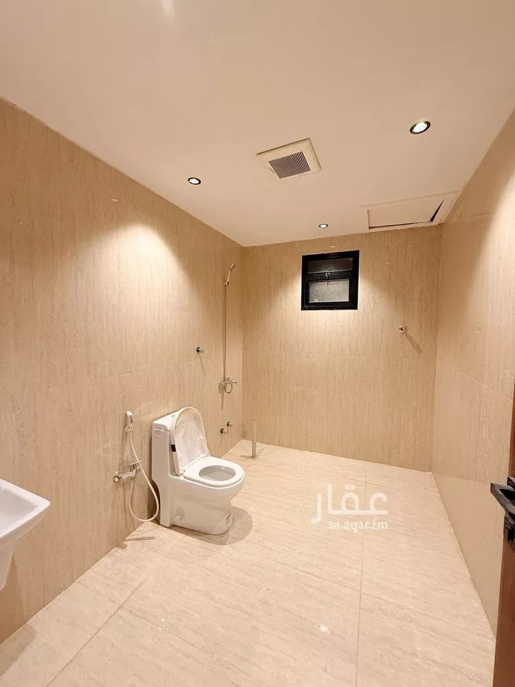 Villa for Sale in Riyadh Tuwaiq 12