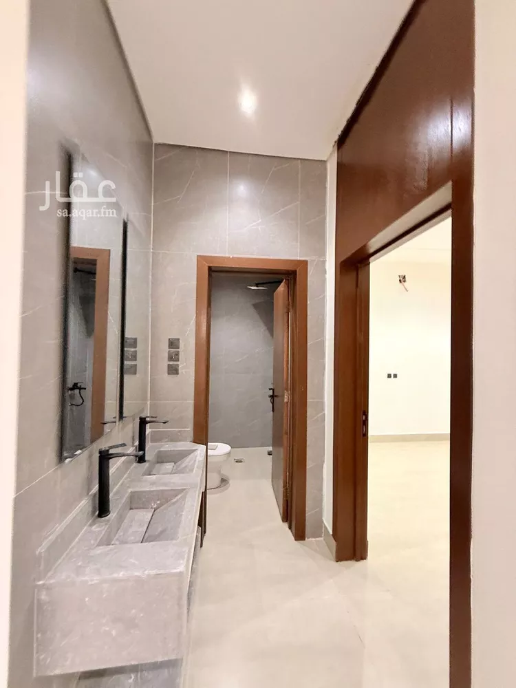 فيلا للبيع في شارع أبي الحسن الربعي, حي طويق, مدينة الرياض, منطقة الرياض 10
