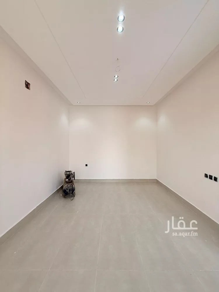 فيلا للبيع في شارع أبي الحسن الربعي, حي طويق, مدينة الرياض, منطقة الرياض صورة 4