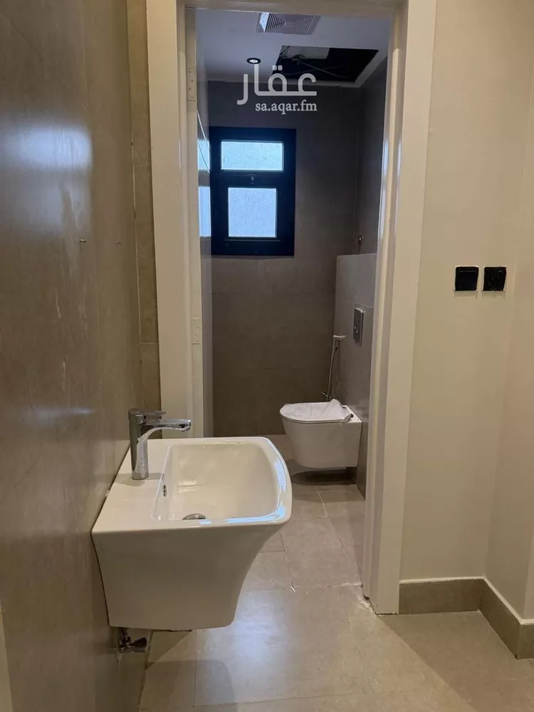 فيلا للبيع في شارع أحمد بن منصور, حي المهدية, مدينة الرياض, منطقة الرياض صورة 4