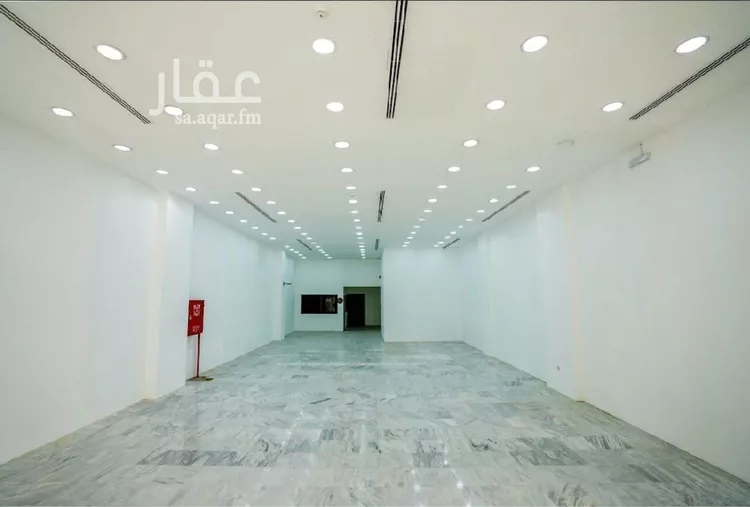 محل للإيجار في شارع الامير عبدالعزيز بن مساعد بن جلوي, حي المربع, مدينة الرياض, منطقة الرياض صورة 4
