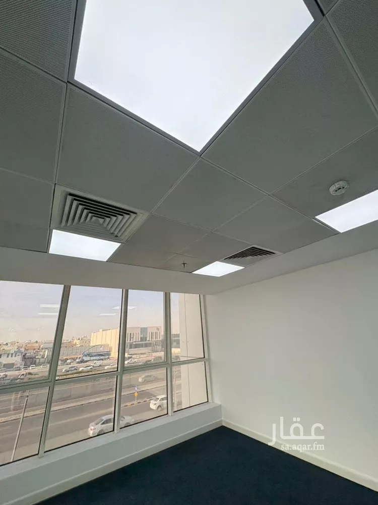مكتب تجاري للإيجار في شارع خريص الفرعي, حي النسيم الغربي, مدينة الرياض, منطقة الرياض صورة 2