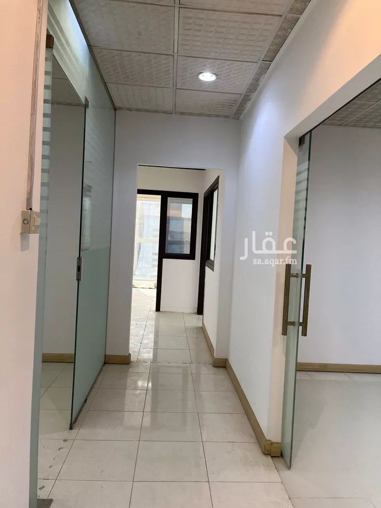 مكتب تجاري للإيجار في شارع الامير عبدالعزيز بن مساعد بن جلوي, حي المربع, مدينة الرياض, منطقة الرياض صورة 3