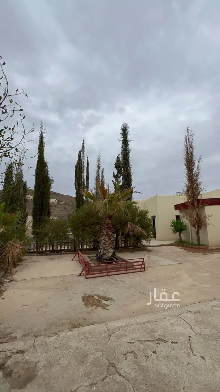 استراحة للبيع في شارع المظيهير, حي المنتزة, مدينة أبها, منطقة عسير صورة 3