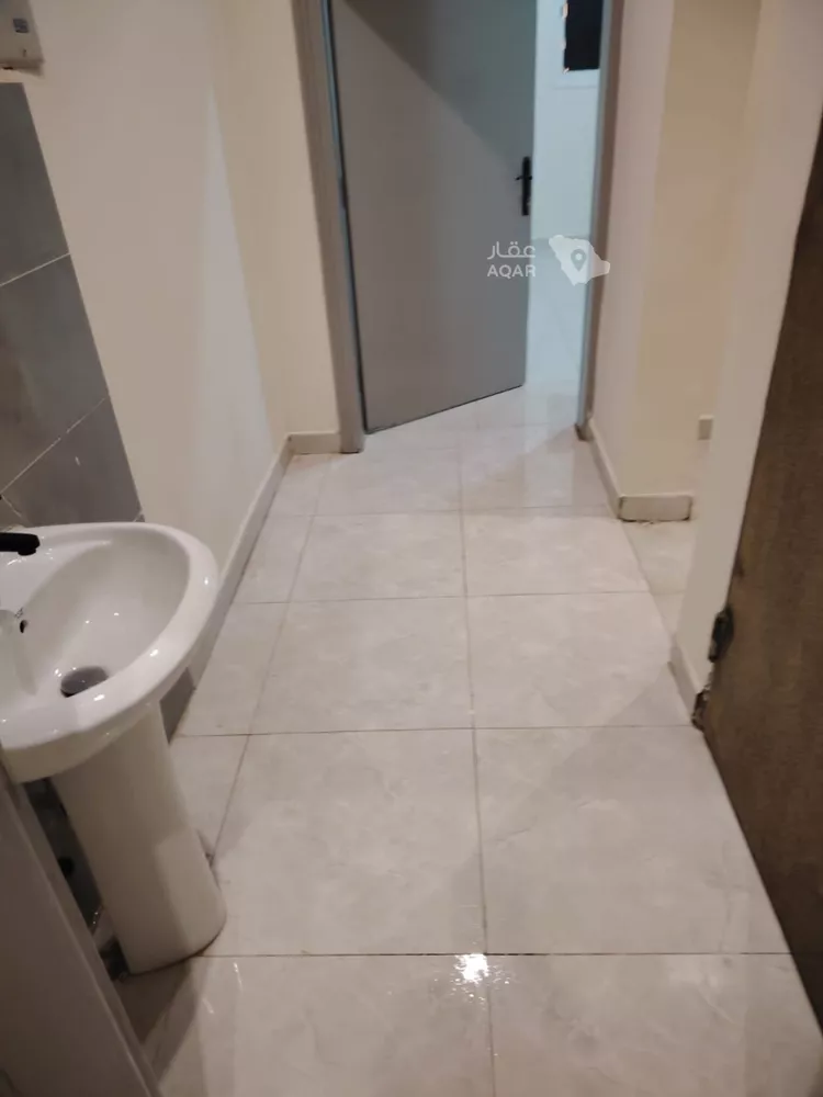 شقة للإيجار في شارع معاذ بن جبل, حي العزيزية, مدينة الرياض, منطقة الرياض صورة 4